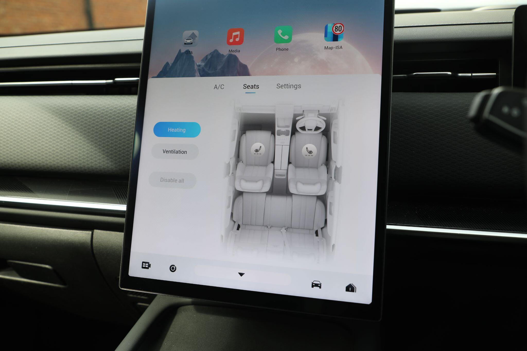 Large vehicle image